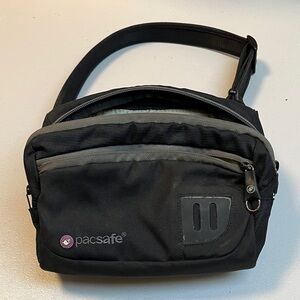 Pacsafe Venturesafe 100 PA024
